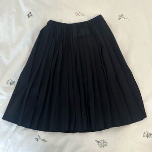 L by Ladida girls navy skirt. Sz 10